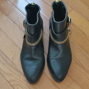 Zara boots w gold back zipper